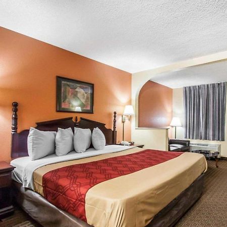 Econo Lodge Inn & Suites I-20, Exit 73 Tuscaloosa Bagian luar foto