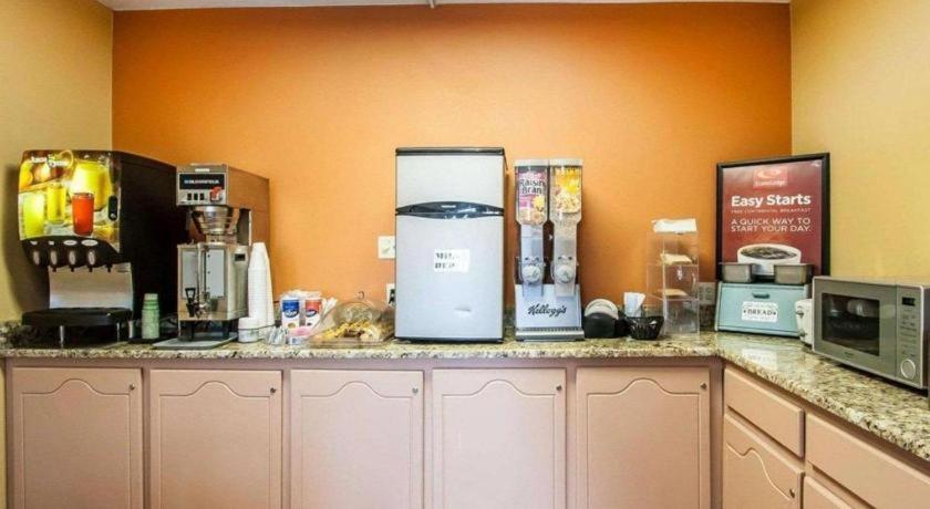 Econo Lodge Inn & Suites I-20, Exit 73 Tuscaloosa Bagian luar foto