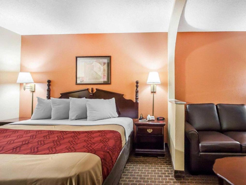 Econo Lodge Inn & Suites I-20, Exit 73 Tuscaloosa Bagian luar foto