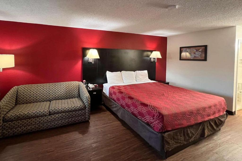 Econo Lodge Inn & Suites I-20, Exit 73 Tuscaloosa Bagian luar foto