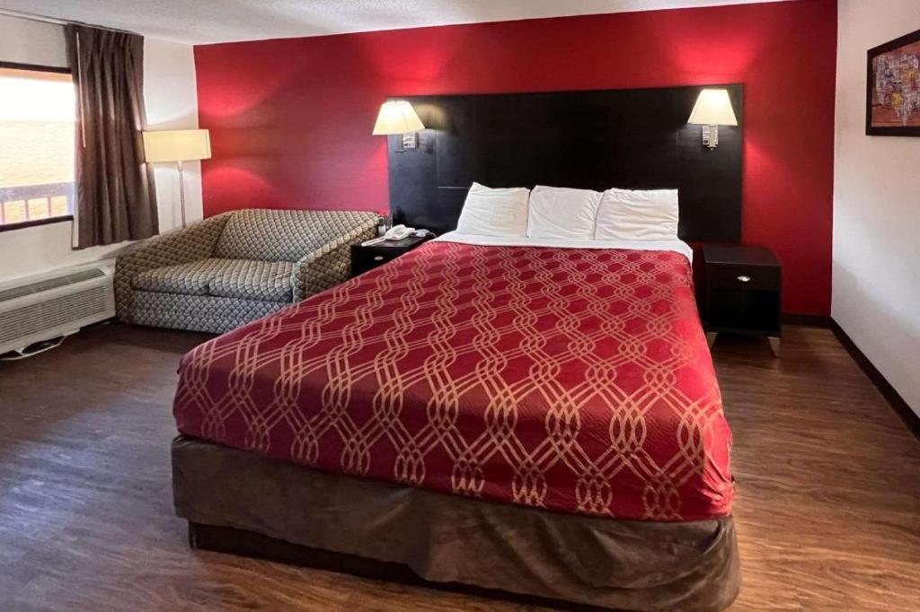 Econo Lodge Inn & Suites I-20, Exit 73 Tuscaloosa Bagian luar foto