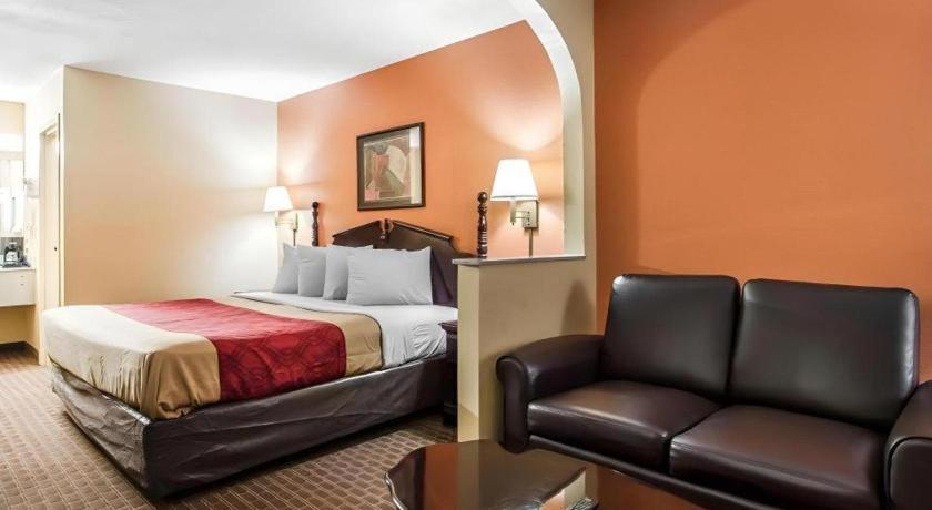 Econo Lodge Inn & Suites I-20, Exit 73 Tuscaloosa Bagian luar foto