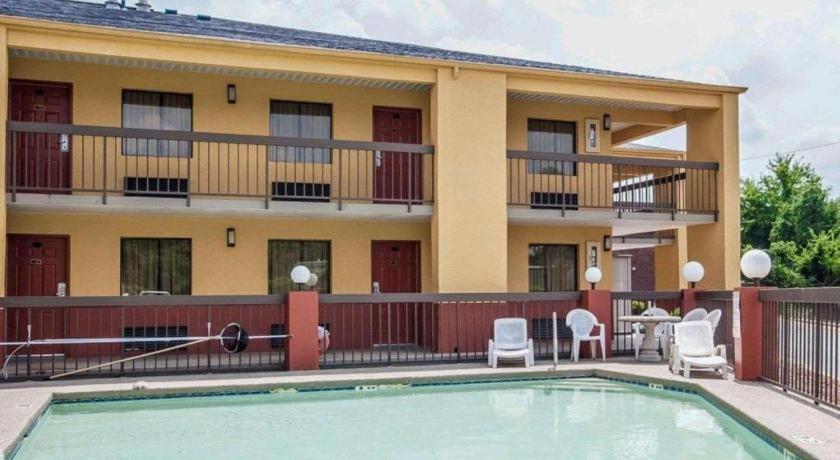 Econo Lodge Inn & Suites I-20, Exit 73 Tuscaloosa Bagian luar foto