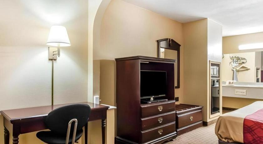 Econo Lodge Inn & Suites I-20, Exit 73 Tuscaloosa Bagian luar foto